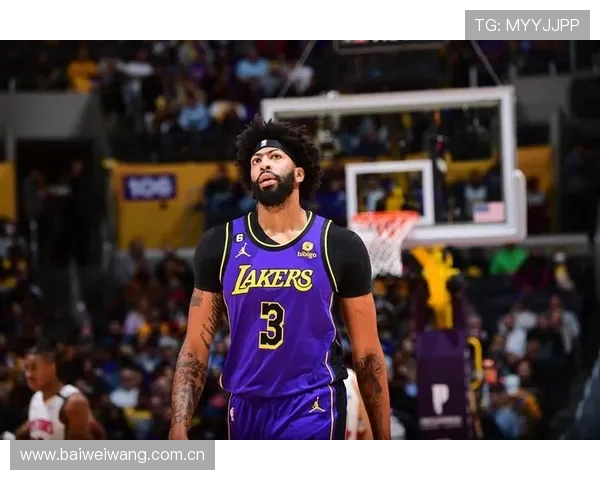 戴维斯透露比赛中身体不适 曾两次在场内呕吐坚持作战